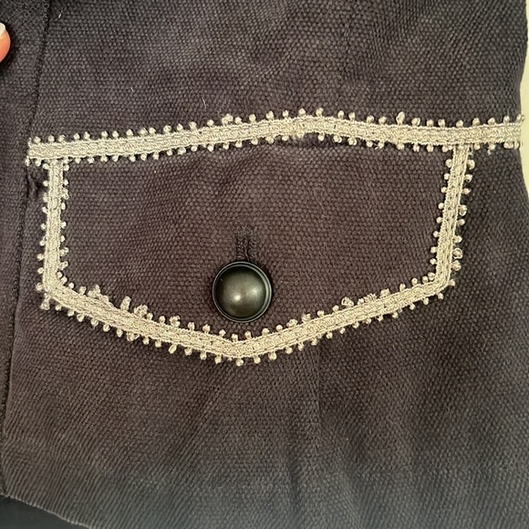 Beautiful Jacket - Picture 3 of 4